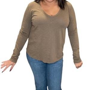 NEW BOBI center seam v neck tee in dark sage